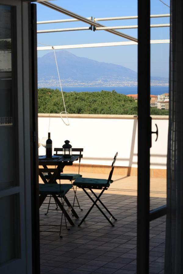 Casa Bice Amazing View Of Vesuvius Apartment Соренто Екстериор снимка