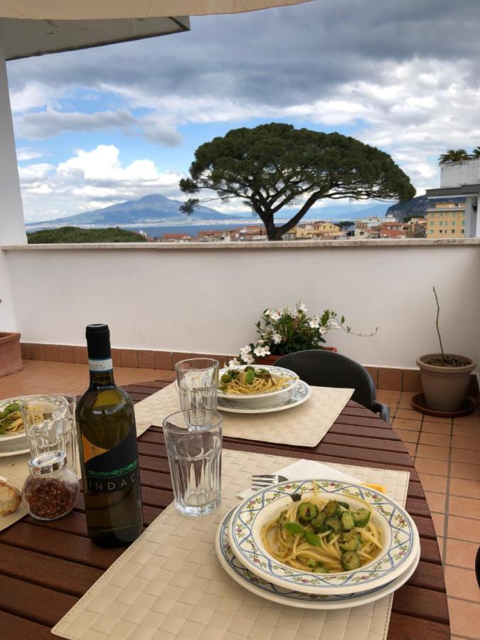 Casa Bice Amazing View Of Vesuvius Apartment Соренто Екстериор снимка